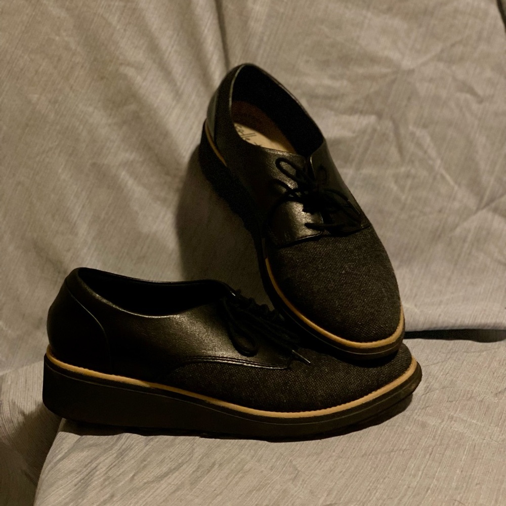 Men’s Clark’s Shoe Size 9